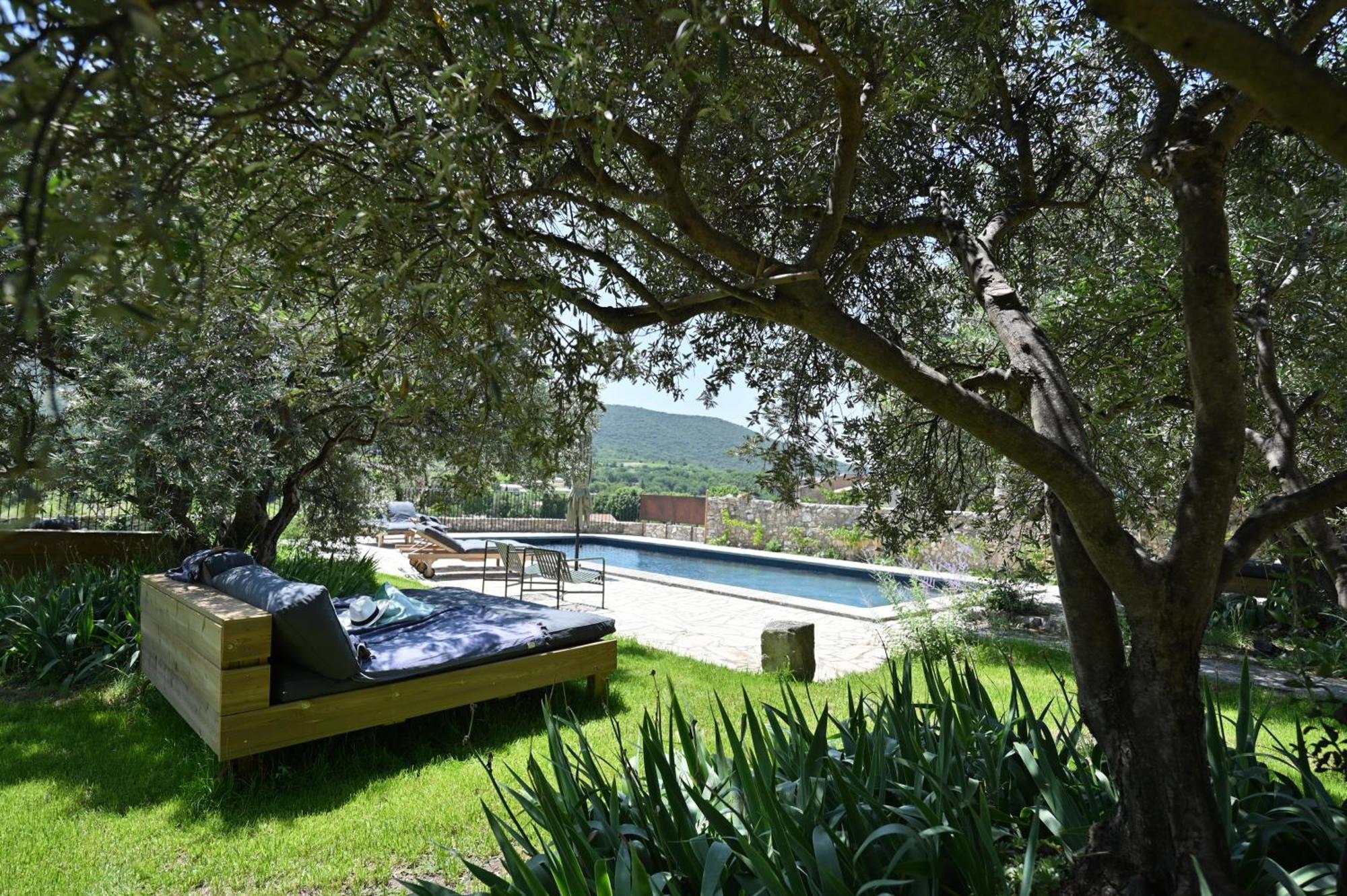 Le Pavadou B&B Methamis ภายนอก รูปภาพ